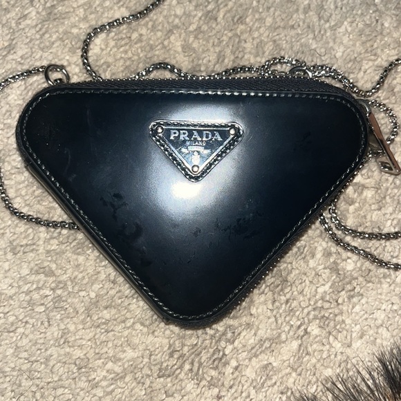 Prada - Picture 2 of 5